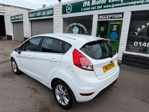 Ford Fiesta 1.25 Zetec Hatchback 5dr Petrol Manual EURO 6 (82 PS)
