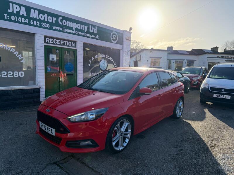 Ford Focus 2.0T EcoBoost ST-2 Hatchback 5dr Petrol Manual EURO 6 (s/s) (250 PS)