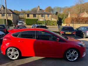 Ford Focus 2.0T EcoBoost ST-2 Hatchback 5dr Petrol Manual EURO 6 (s/s) (250 PS)