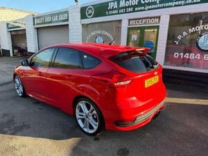 Ford Focus 2.0T EcoBoost ST-2 Hatchback 5dr Petrol Manual EURO 6 (s/s) (250 PS)