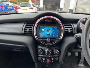 MINI Hatch 1.5 Cooper Hatchback 3dr Petrol Manual EURO 6 (s/s) (136 PS)