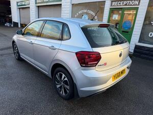 Volkswagen Polo 1.0 TSI GPF SE Hatchback 5dr Petrol Manual EURO 6 (s/s) (95 PS)
