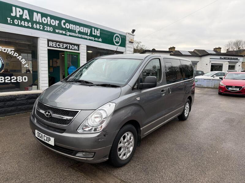 Hyundai i800 2.5 CRDI Style MPV 5dr Diesel Manual EURO 4 (168 BHP)