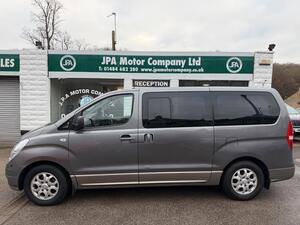 Hyundai i800 2.5 CRDI Style MPV 5dr Diesel Manual EURO 4 (168 BHP)