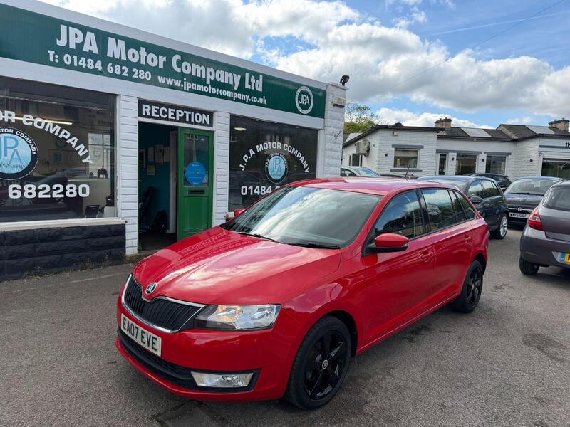 Skoda Rapid Spaceback 1.2 TSI SE TECH Hatchback 5dr Petrol DSG EURO 6 (s/s) (90 PS)