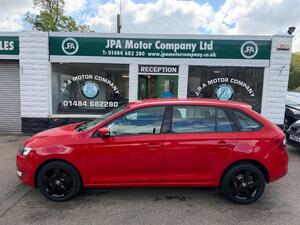 Skoda Rapid Spaceback 1.2 TSI SE TECH Hatchback 5dr Petrol DSG EURO 6 (s/s) (90 PS)