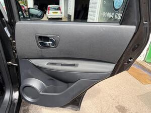 Nissan Qashqai 1.5 DCI n-tec SUV 5dr Diesel Manual 2WD EURO 5 (110 PS)