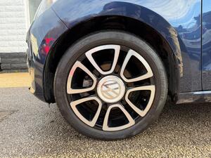 Volkswagen up! 1.0 HIGH UP! Hatchback 3dr Petrol Manual EURO 5 (75 PS)