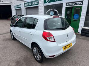 Renault Clio 1.2 Dynamique TomTom Euro 5 5dr