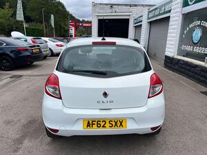 Renault Clio 1.2 Dynamique TomTom Euro 5 5dr