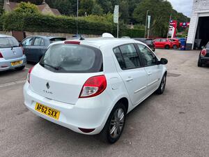 Renault Clio 1.2 Dynamique TomTom Euro 5 5dr