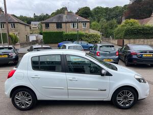 Renault Clio 1.2 Dynamique TomTom Euro 5 5dr