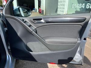 Volkswagen Golf 1.6 TDI Match DSG Euro 5 5dr