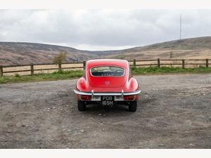 Jaguar E-Type 4.2 2+2 FHC