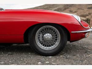 Jaguar E-Type 4.2 2+2 FHC