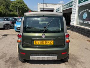 Fiat Panda 1.3 MultiJet 16V 4X4 Cross Hatchback 5dr Diesel Manual (136 g/km, 70 BHP)