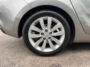Kia Carens 1.7 CRDI EcoDynamics 3 MPV 5dr Diesel Manual EURO 5 (s/s) (134 BHP)