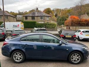 Vauxhall Insignia 2.0 CDTI ecoFLEX Design Hatchback 5dr Diesel Manual EURO 5 (s/s) (120 PS)