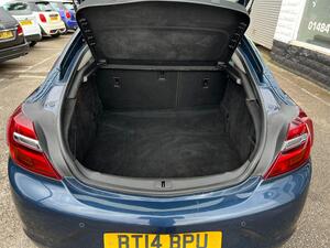 Vauxhall Insignia 2.0 CDTI ecoFLEX Design Hatchback 5dr Diesel Manual EURO 5 (s/s) (120 PS)