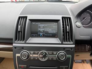 Land Rover Freelander 2 2.2 TD4 HSE SUV 5dr Diesel CommandShift 4WD EURO 5 (150 PS)