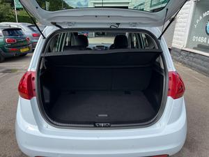Kia Venga 1.6 3 Euro 6 (s/s) 5dr