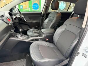 Kia Sportage 2.0 CRDI KX-2 SUV 5dr Diesel AUTO AWD EURO 5 (134 BHP)
