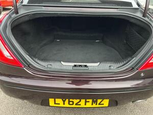 Jaguar XJ 3.0d V6 Portfolio Saloon 4dr Diesel Auto Euro 5 (s/s) (275 ps)