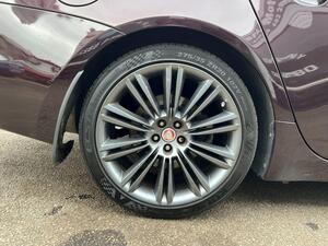 Jaguar XJ 3.0d V6 Portfolio Saloon 4dr Diesel Auto Euro 5 (s/s) (275 ps)