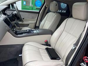 Jaguar XJ 3.0d V6 Portfolio Saloon 4dr Diesel Auto Euro 5 (s/s) (275 ps)