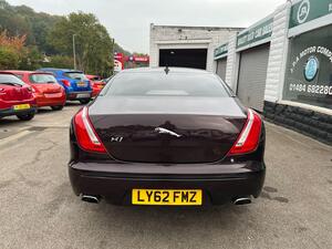 Jaguar XJ 3.0d V6 Portfolio Saloon 4dr Diesel Auto Euro 5 (s/s) (275 ps)