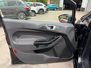 Ford Fiesta 1.5 TDCI Zetec Hatchback 5dr Diesel Manual EURO 5 (75 PS)