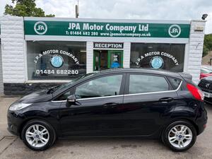 Ford Fiesta 1.5 TDCI Zetec Hatchback 5dr Diesel Manual EURO 5 (75 PS)