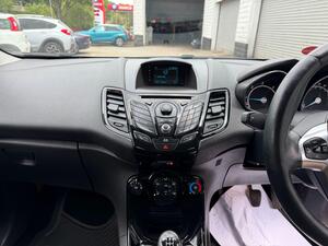 Ford Fiesta 1.5 TDCI Zetec Hatchback 5dr Diesel Manual EURO 5 (75 PS)