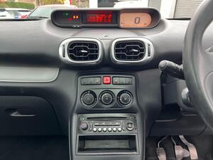 Citroen C3 Picasso 1.6 HDI Selection MPV 5dr Diesel Manual EURO 5 (90 PS)