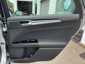Ford Mondeo 2.0 TDCi ECO Zetec Edition Hatchback 5dr Diesel Manual Euro 6 (s/s) (150 ps)