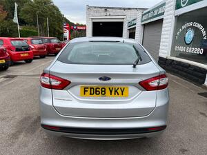 Ford Mondeo 2.0 TDCi ECO Zetec Edition Hatchback 5dr Diesel Manual Euro 6 (s/s) (150 ps)