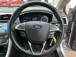 Ford Mondeo 2.0 TDCi ECO Zetec Edition Hatchback 5dr Diesel Manual Euro 6 (s/s) (150 ps)