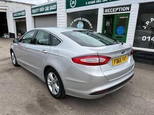 Ford Mondeo 2.0 TDCi ECO Zetec Edition Hatchback 5dr Diesel Manual Euro 6 (s/s) (150 ps)