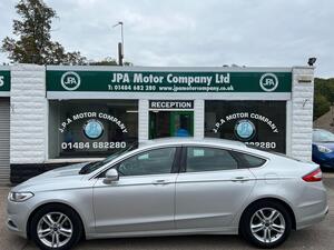 Ford Mondeo 2.0 TDCi ECO Zetec Edition Hatchback 5dr Diesel Manual Euro 6 (s/s) (150 ps)
