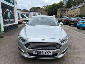 Ford Mondeo 2.0 TDCi ECO Zetec Edition Hatchback 5dr Diesel Manual Euro 6 (s/s) (150 ps)