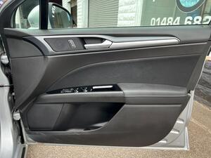Ford Mondeo 2.0 TDCi ECO Zetec Edition Hatchback 5dr Diesel Manual Euro 6 (s/s) (150 ps)