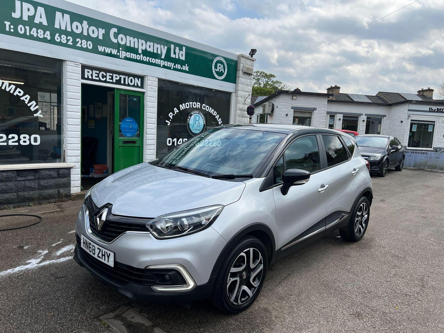 Renault Captur 0.9 TCe ENERGY Iconic Euro 6 (s/s) 5dr