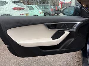 Jaguar F-Type 2.0I R-Dynamic Convertible 2dr Petrol AUTO EURO 6 (s/s) (300 PS)