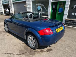 Audi TT 1.8T Roadster 2dr