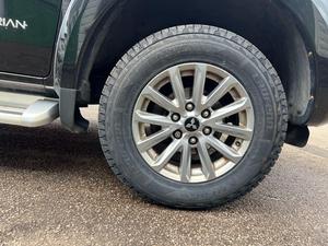 Mitsubishi L200 2.4 DI-D DC Barbarian 4WD Euro 6 4dr