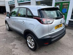 Vauxhall Crossland X 1.6 Turbo D ecoTEC SE Nav Euro 6 (s/s) 5dr